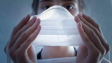 Covid-19: Comitê de Saúde de SP volta a recomendar o uso de máscara em locais fechados
