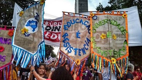 Entenda por que março promete ser um mês de lutas no Brasil