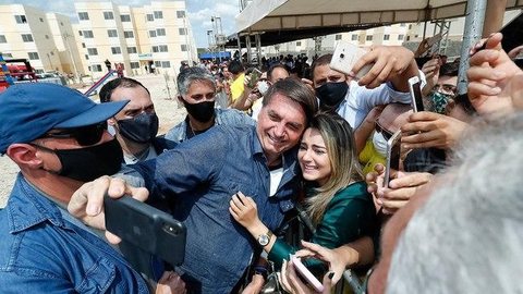 Bolsonaro chama parlamentares de “sócios, no bom sentido”