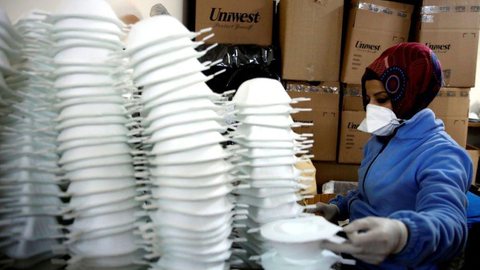 Governo de SP recebe 7 milhões de máscaras importadas da China