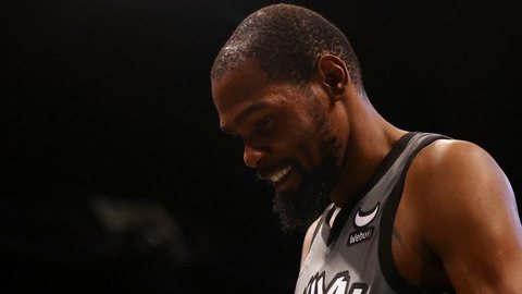 Rodada da NBA tem expulsão de Durant, show de Harden e “dança” de LeBron