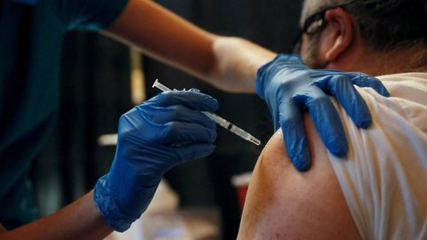 EUA incluem Brasil em lista de países que vão receber doação de vacina