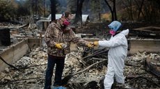 Incêndio no norte da Califórnia está praticamente controlado