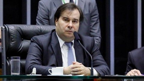 Maia pede afastamento de secretário de Bolsonaro após citação nazista