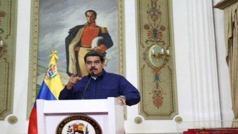 Covid-19: Maduro restabelece forte quarentena na Venezuela após aumento de casos