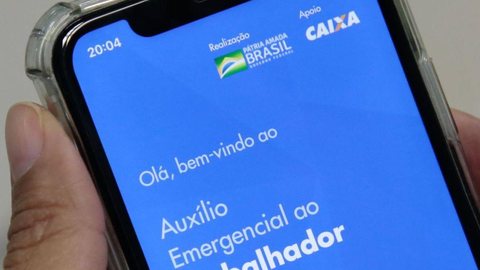 Bolsonaro diz que haverá 4ª e 5ª parcelas de auxílio emergencial, mas menores