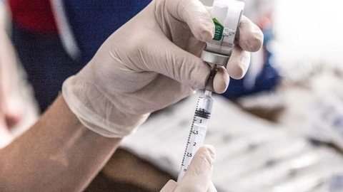 Liminar autoriza sindicato de SP a comprar vacinas