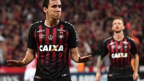 Pablo, Willian Arão e Victor Ferraz: veja como estão as negociações do São Paulo no mercado da bola