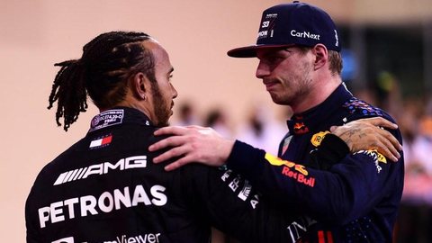 Verstappen comenta protesto da Mercedes e torce por mais disputas com Hamilton