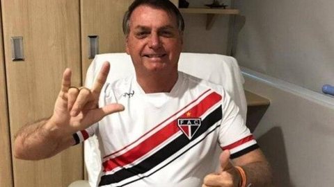 Bolsonaro deixa hospital e segue para Brasília depois de operação