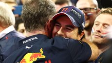 Pérez conta que ter Verstappen como colega na RBR o ajudou a evoluir