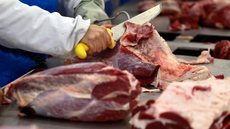 Exportação de carne do Brasil aumenta 12% no ano até agosto