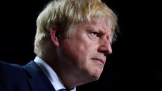 Premiê britânico Boris Johnson deixa UTI de hospital em Londres