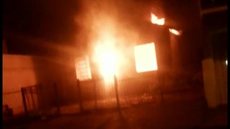 Incêndio em casa abandonada mobiliza bombeiros em José Bonifácio