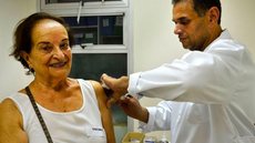 Prefeitura de SP antecipa vacinação de idosos a partir de 90 anos