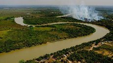 Incêndio no Pantanal: senadores e ministro Salles visitam Corumbá