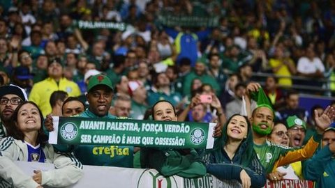Arenas lotadas: Palmeiras e Corinthians duelam também por recordes de público