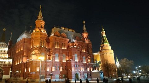 Rússia aumenta taxas de juros e introduz controles de capital