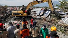 Número de mortos passa de 1.500 após terremoto e tsunami na Indonésia