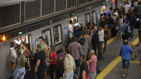 Metrô do Rio tem apenas 5% dos cartões disponíveis para o réveillon
