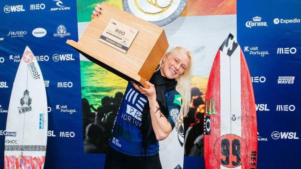 Tatiana Weston-Webb vence etapa Peniche do circuito mundial de surfe