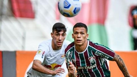 Calegari se diz pronto para sequência e admite ter vivido expectativa por Daniel Alves no Fluminense