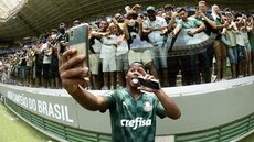 Estafe de Endrick diz que “próximo passo” é renovar, e Palmeiras se vê blindado contra assédio europeu