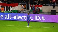 Fifa pune Hungria com multa e dois jogos sem público após episódios de racismo contra a Inglaterra