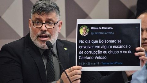 “Faltou Queiroz”, diz Frota sobre vídeo de férias de Bolsonaro