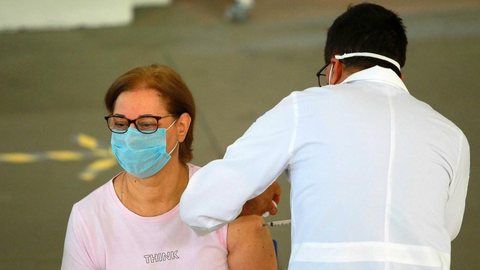 Estado de SP começa a vacinar contra Covid profissionais da educação com mais de 18 anos nesta sexta
