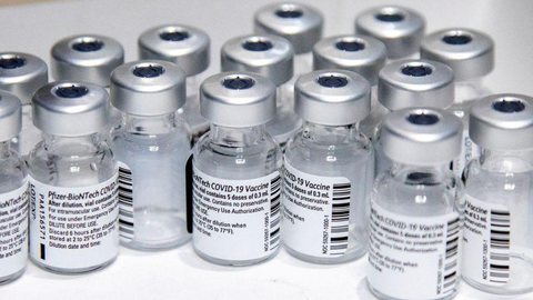 Covid-19: Saúde distribui 2,3 milhões de doses da vacina da Pfizer