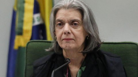 Ministra Cármen Lúcia dá prazo para governo explicar dossiê contra opositores