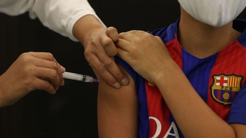 Covid-19: vacinação infantil será retomada no Rio na segunda-feira