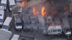 Incêndio atinge vans estacionadas em pátio de São Bernardo do Campo