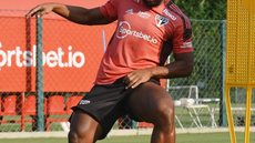Escalação do São Paulo: Luan continua em recuperação e não viaja para jogo contra o Grêmio