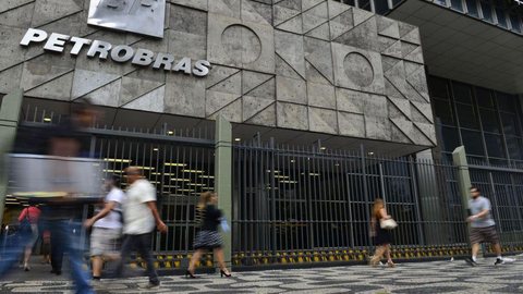 Pré-sal: Petrobras firma contrato para construção de sétima plataforma