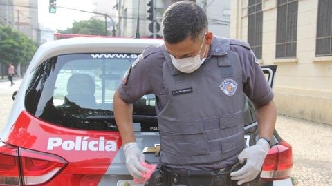 Mais de 500 policiais de SP estão afastados por suspeita de covid-19