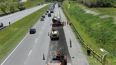 Trechos da rodovia Carvalho Pinto têm interdição para obras entre Jacareí e Taubaté