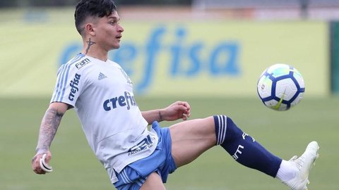 Paraná x Palmeiras: de volta a Londrina, Artur revê rival de estreia como titular do Verdão