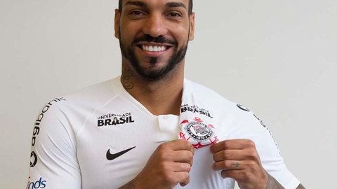 Corinthians anuncia Michel Macedo como reforço para 2019