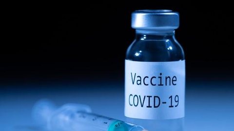 EUA esperam iniciar vacinação contra a Covid-19 em dezembro