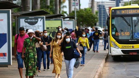 Conselhos de Saúde questionam fim da emergência da pandemia