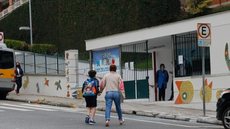 Escolas estaduais de São Paulo recebem 100% dos alunos sem protocolo de distanciamento a partir desta quarta