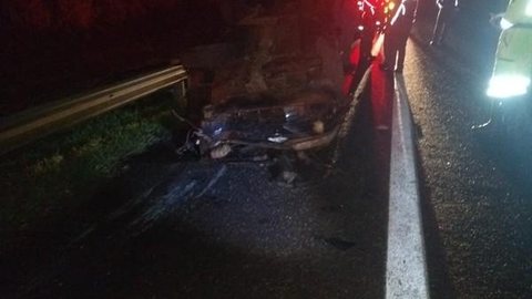 Motorista morre ao atropelar capivara no meio de rodovia em Jaú