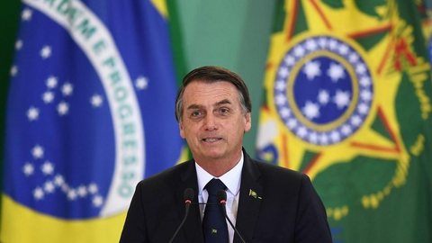 Governo Bolsonaro pode incluir em decreto sobre armas previsão de cofre em casa