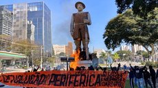 Justiça concede liberdade provisória para homem preso após grupo colocar fogo na estátua de Borba Gato em SP