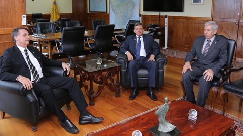 Bolsonaro quer reforma possível da Previdência neste ano; seria ‘belo’ final para Temer, diz Guedes