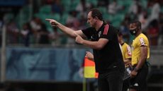 Ceni admite atuação ruim em derrota para o Bahia e já escala Calleri titular contra o Fortaleza