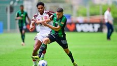 Com gols no fim, América-MG e Flamengo empatam pelo Brasileiro