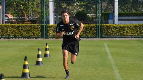 Araruna se recupera, faz gol em jogo-treino e vira opção no São Paulo